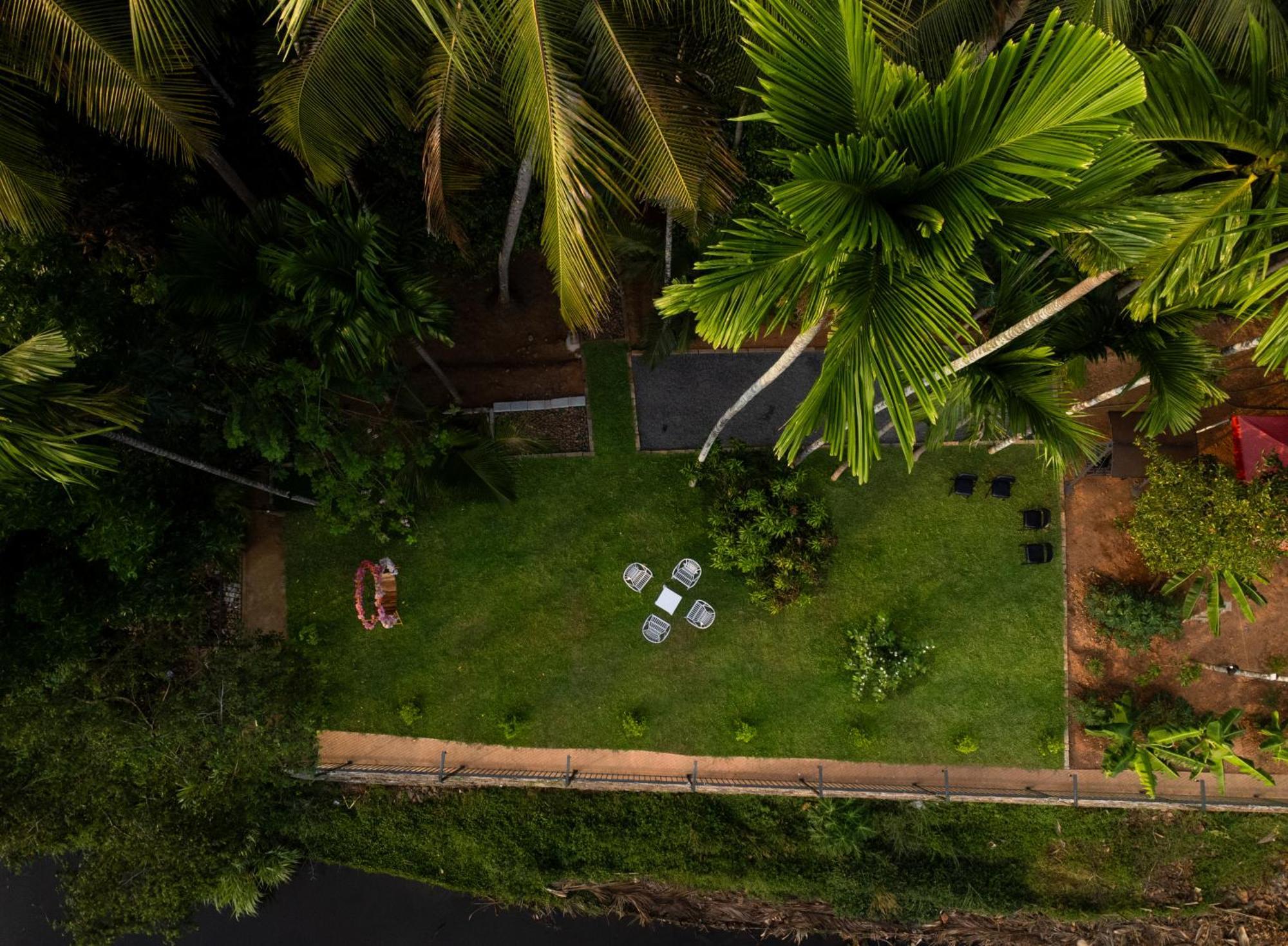 Swasth The Riviera Lovedale Nilambūr Exterior foto